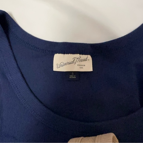 Universal Thread navy blue and tan scoop neck tan tops. - Picture 2 of 6